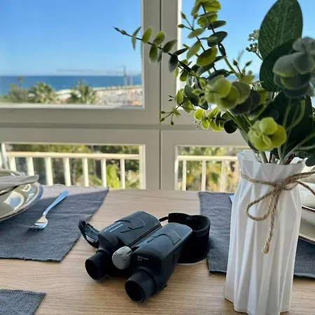 Апартаменты Cozy With Port View