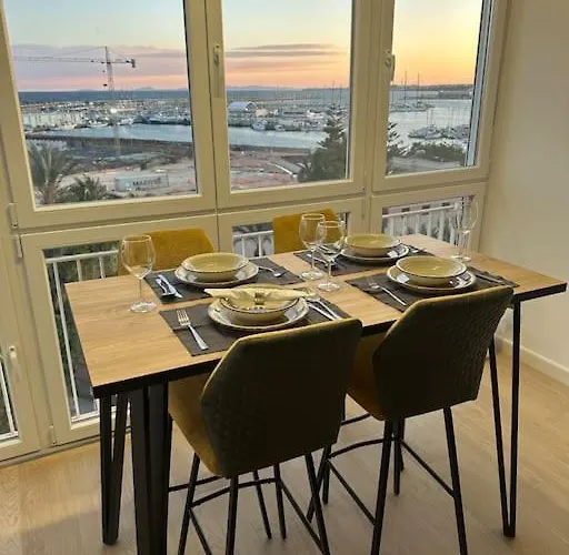 Cozy With Port View *