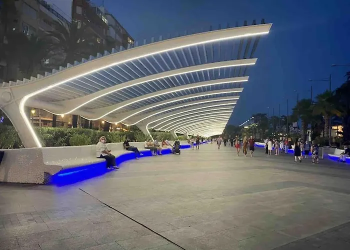 Cozy With Port View Apartment Torrevieja